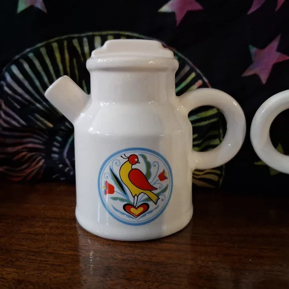 Vintage Milk Pail Salt And Pepper Shakers Pitcher Dutch Sign Pheasant Heart - Picture 4 of 16
